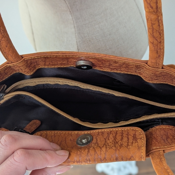 Classic Leather Look Tote Bag in Burnt Orange - Unbranded - Picture 5 of 7